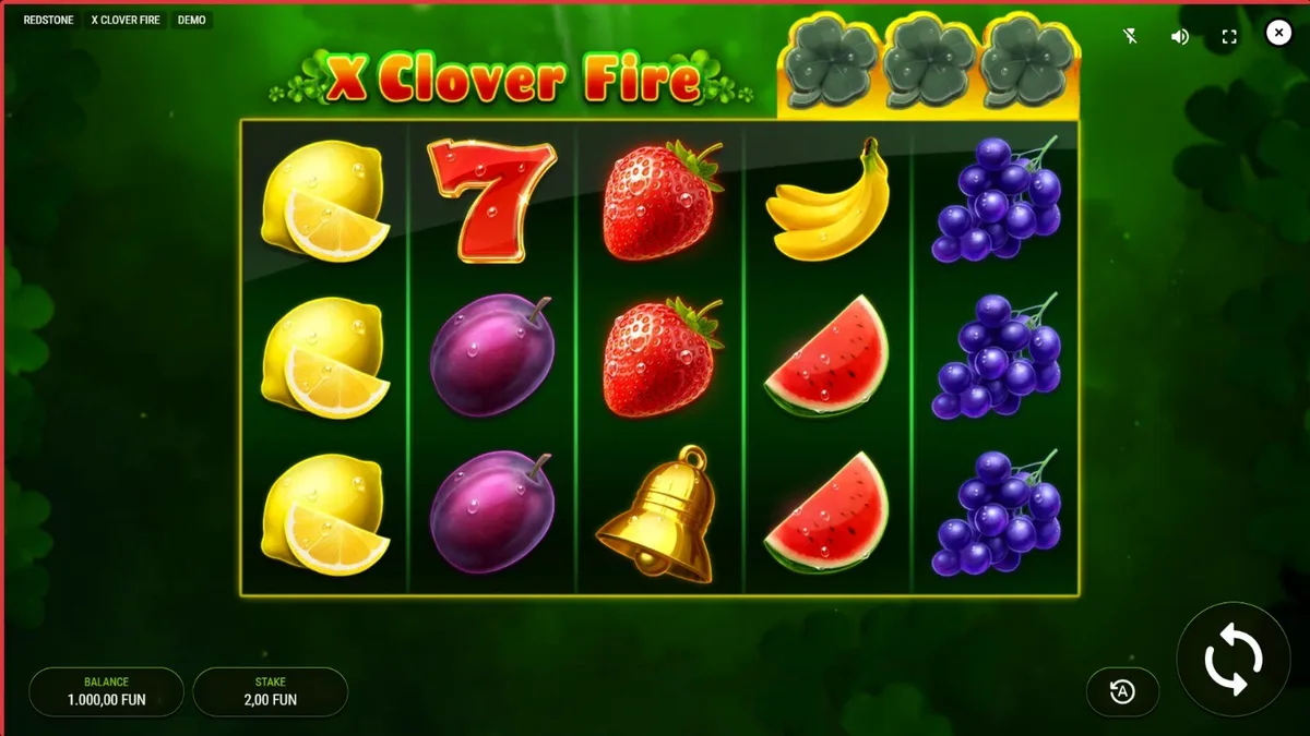 Tampilan visual slot X Clover Fire dengan simbol buah dan semanggi